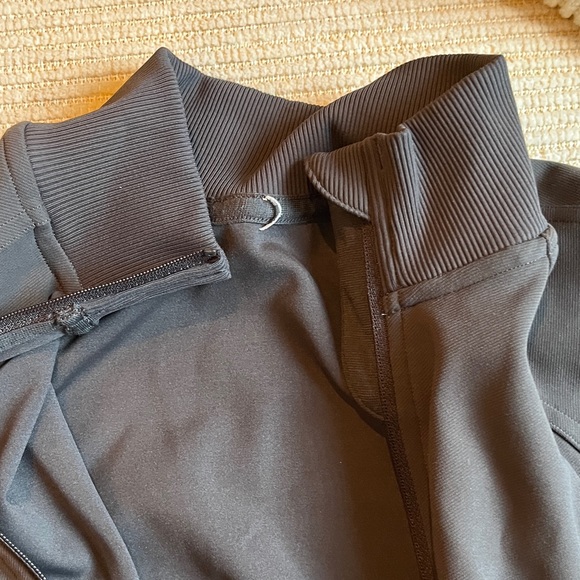 Lululemon Wunder Train Track Jacket *Twill
Graphite Grey - Picture 5 of 12